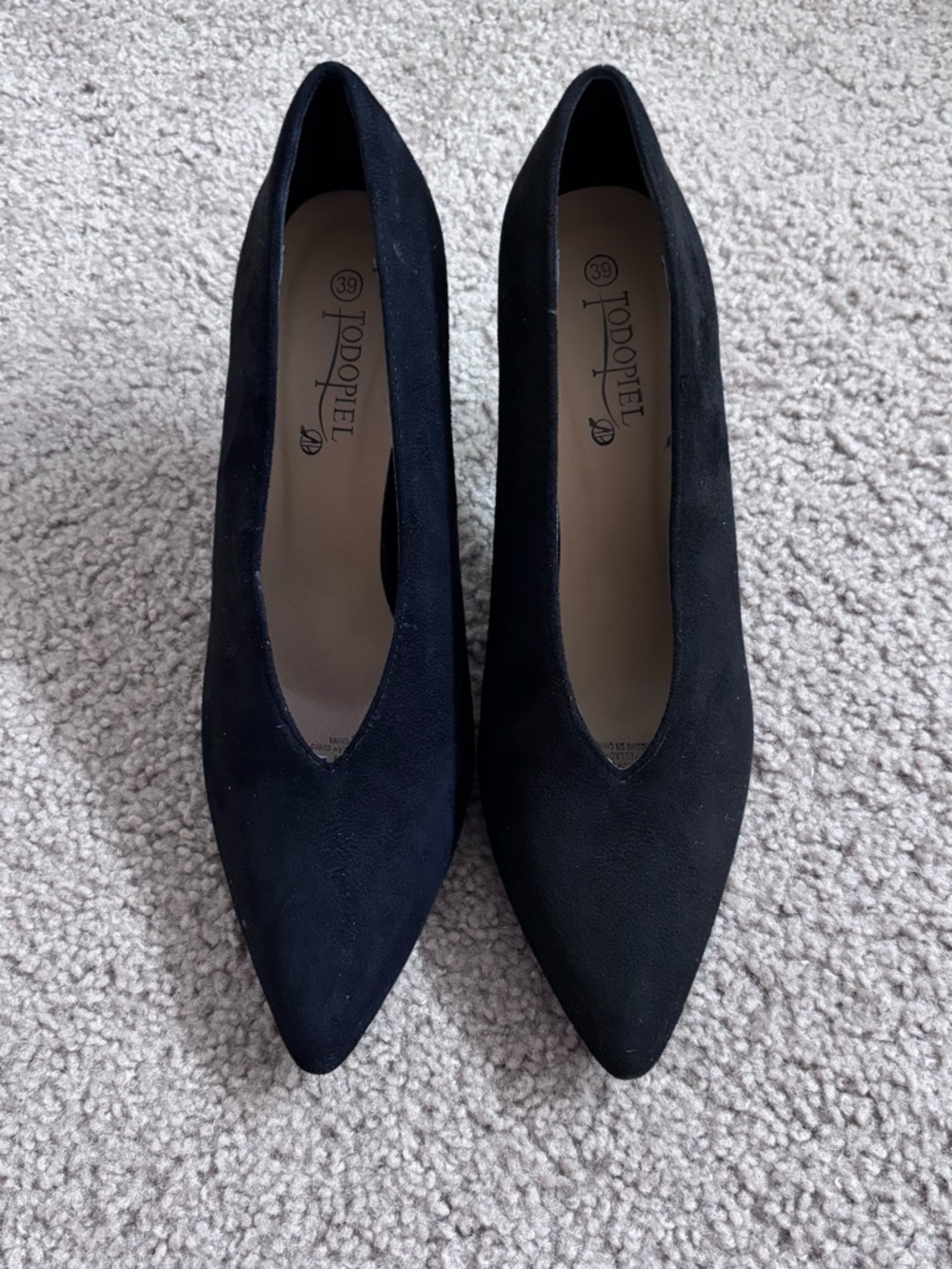 Black Pointed Toe Women's Pumps